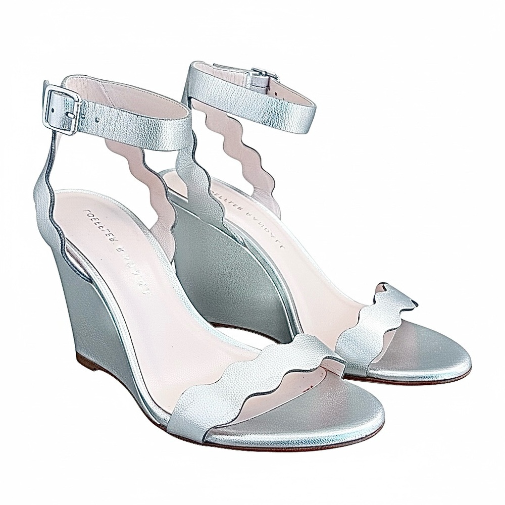 Loeffler Randall Silver Leather Scallop Wedge Sandals 5B